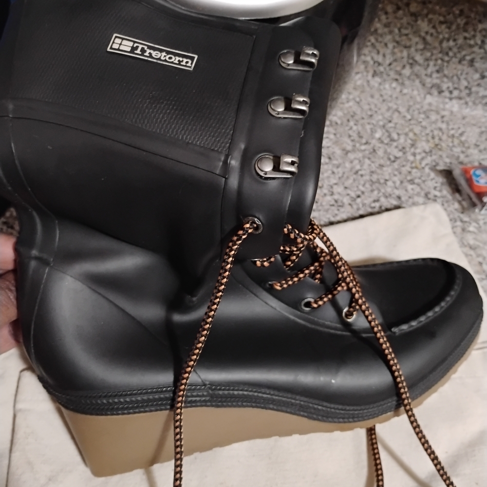 Tretorn Black and Brown Wedge Boots